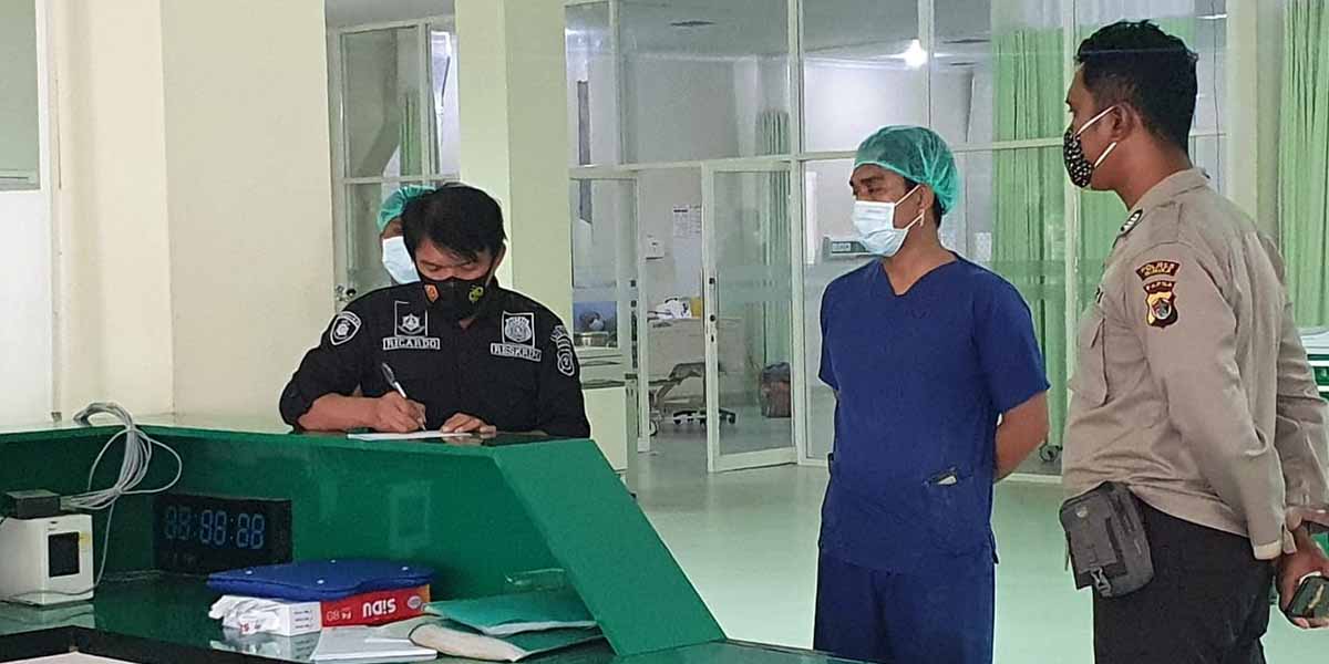 tak-terima-adiknya-meninggal-seorang-mahasiswa-aniaya-perawat-dan-rusak-fasilitas-rsud-mimika